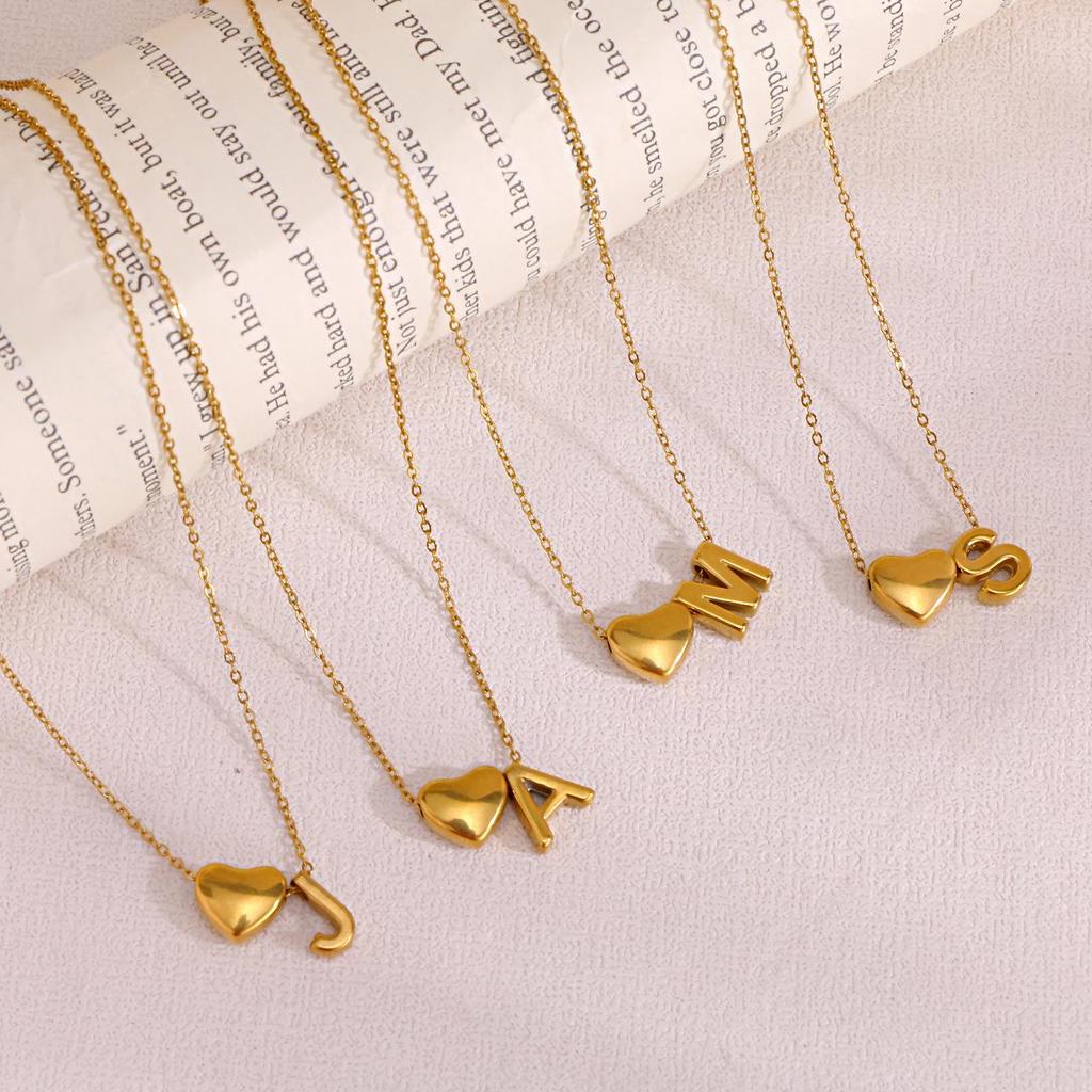 Herz Anhänger Halskette: 18K vergoldeter Edelstahl mit 26 englischen Buchstaben.