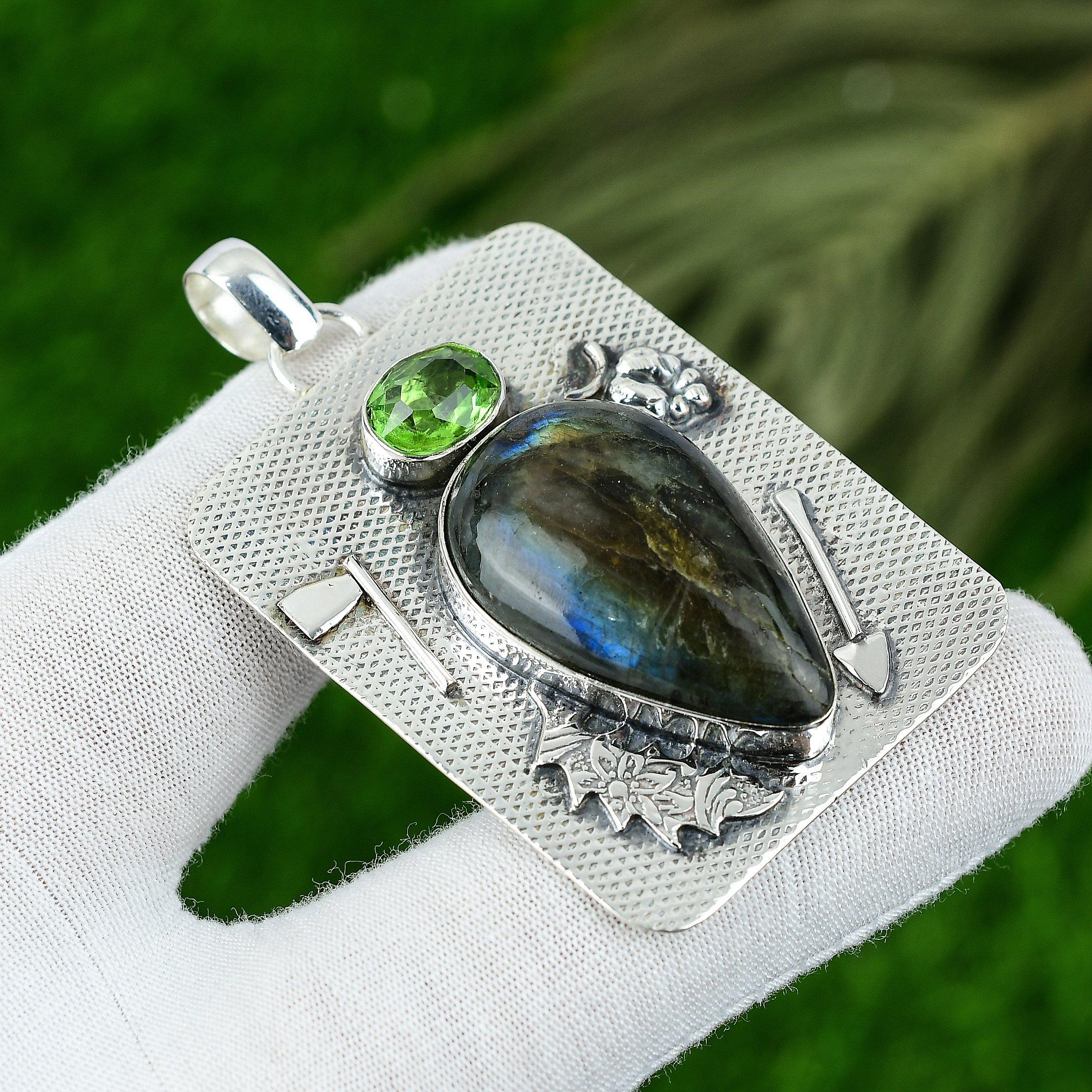 

Natural Labradorite Gemstone Pendant Gray 925 Sterling Silver Indian Jewelry