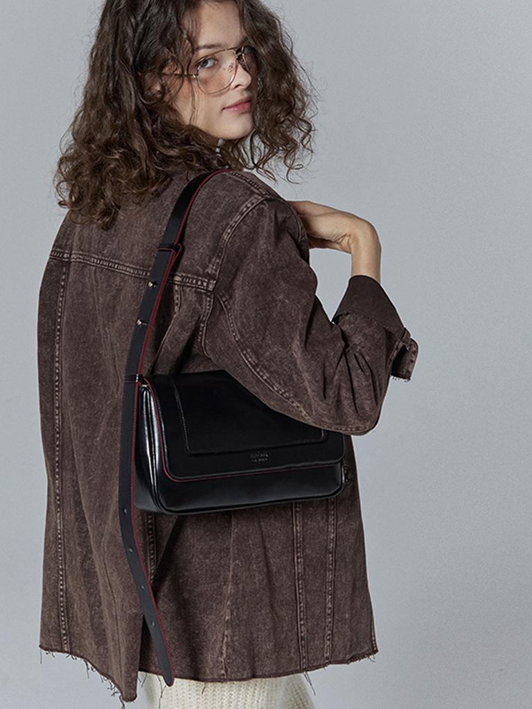 Maison Creme Red Crust Baguette Bag_Black