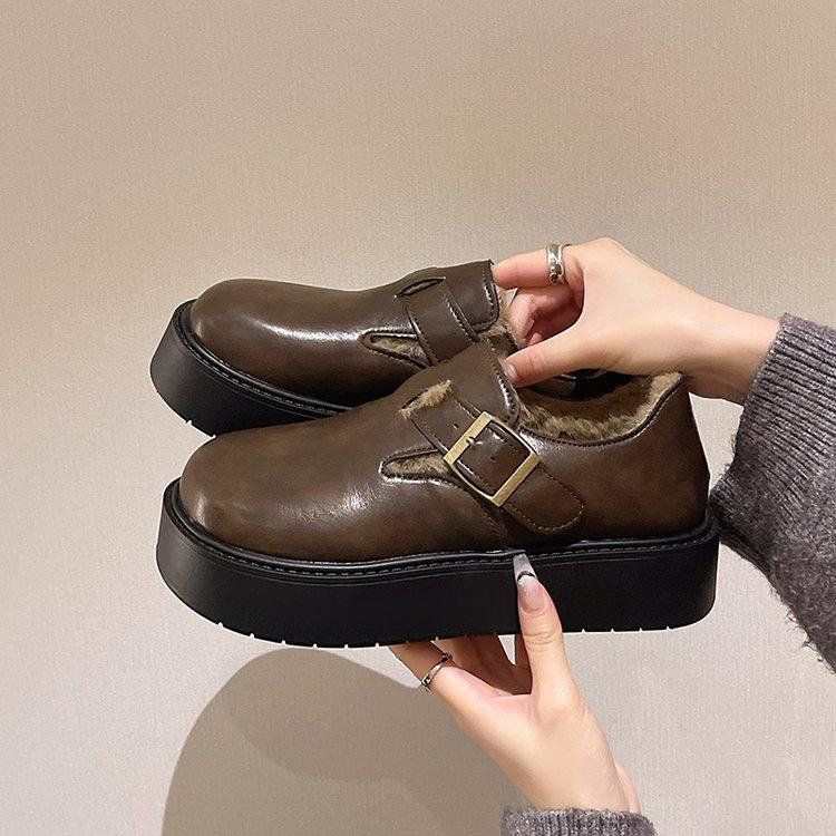 [Ushilai] British style velvet loafers women's winter 2025 new thick-soled casual versatile one-pedal