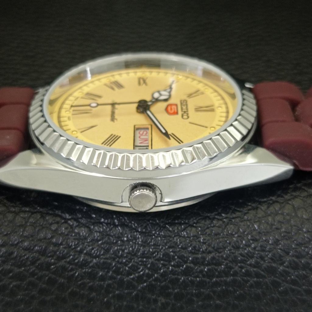 REFURBISHED VINTAGE SEIKO 5 AUTOMATIC JAPAN MENS ROMAN FIGURE WATCH A442087-1