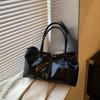 2025 Retro Oil Wax Leather Tote: Large Capacity Autumn/Winter Bag for Women - Single Shoulder or Handheld Commute Style