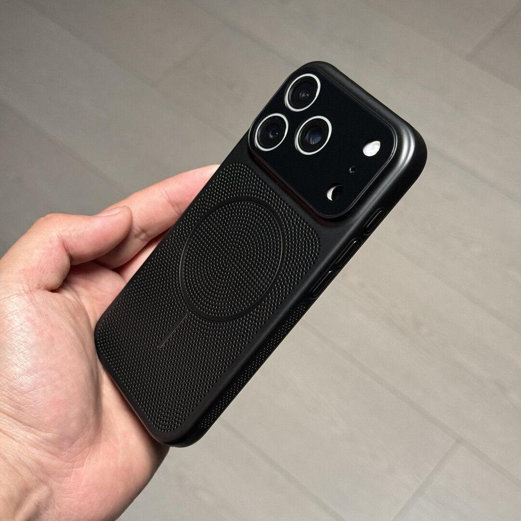 iPhone 17 Pro Max Magnetic Heat Dissipation Case with Drop Protection