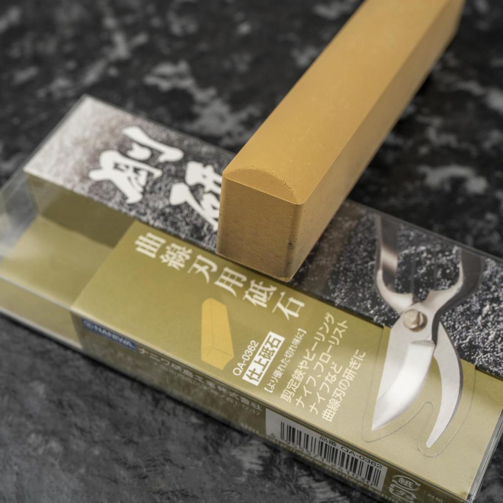 Naniwa Polishing Industry Naniwa Goken Curved Blade Sharpening Stone Finishing Stone (NANIWA) QA-0362