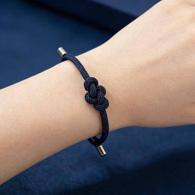 Braceletes – Pulseiras entrelaçadas