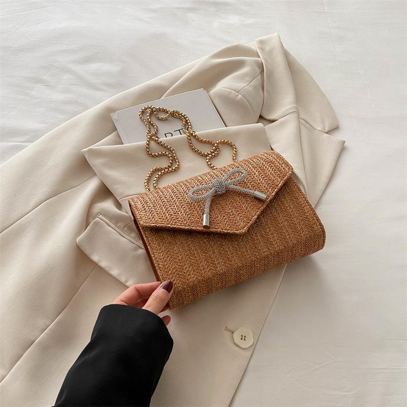 Trendy casual chain messenger bag beautiful bag 2025 summer new women's armpit bag straw woven personalized small square bag