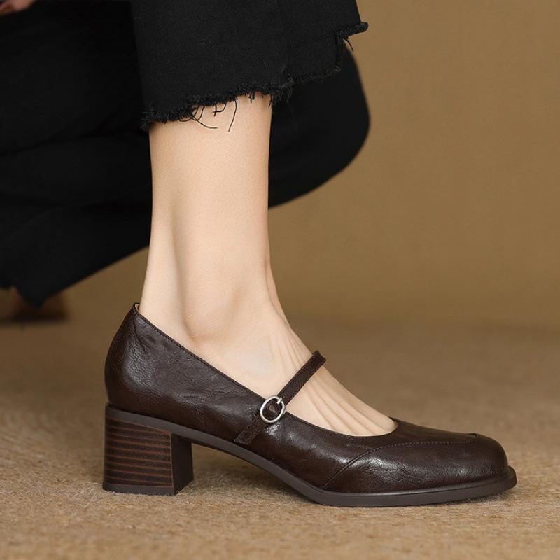 

Four Seasons Small Leather Shoes New Fashion Single Shoes Square Head Buckle Medium Heel Women s Shoes Square Heel Leather Cow Sole Large Size W 40 чёрный