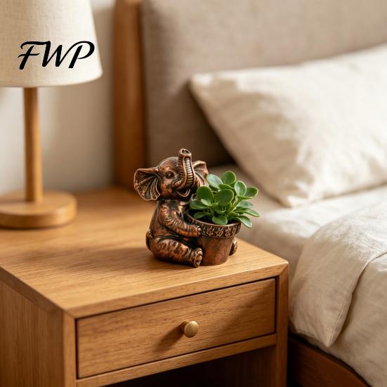 Elephant Planter Cute Planter, Small Animal Flower Pot, Weatherproof Indoor Outdoor Pot Cactus Air Plant Holder for Home Office Desktop Decor