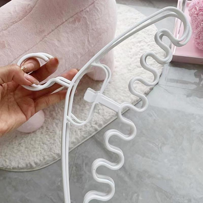 Wave Pattern Non-Slip Clothes Hanger - Seamless, Multi-functional for Dorm Use.