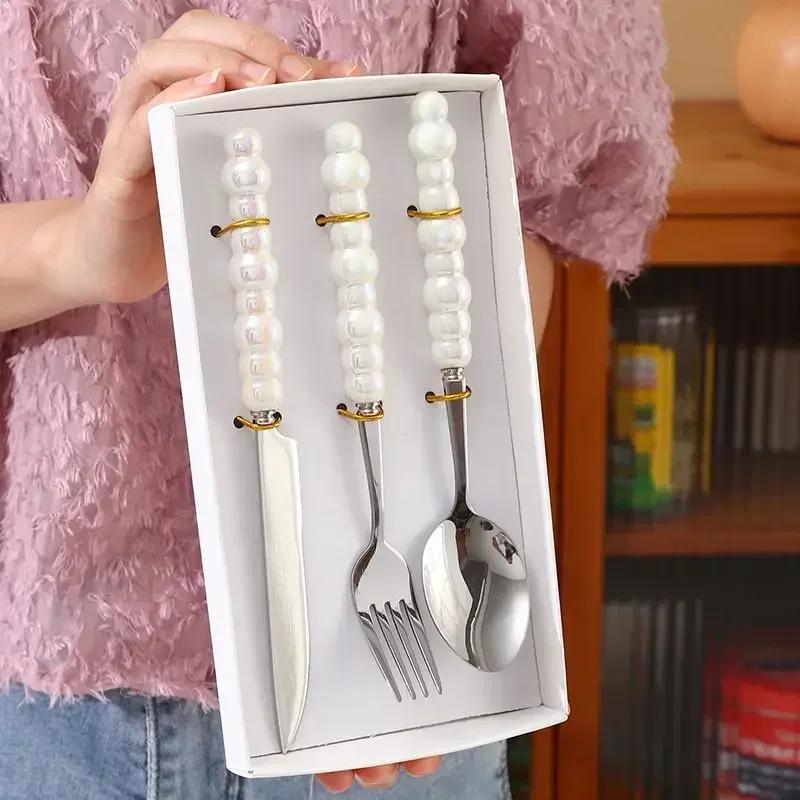 5 ks Lehce luxusní sada příborů s perlovou lžičkou, nůž a vidlička z nerezové oceli s dlouhou rukojetí, evropská barevná sada nádobí, dárky