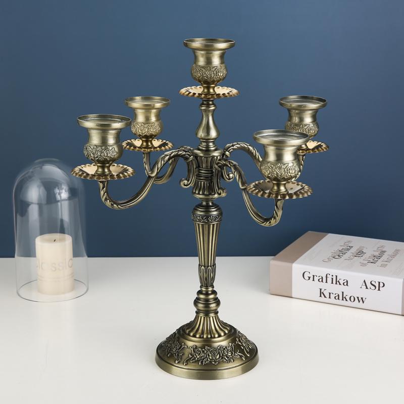 Europäischer dreiköpfiger Luxus-Kerzenständer für romantische Kerzenlicht-Dinner