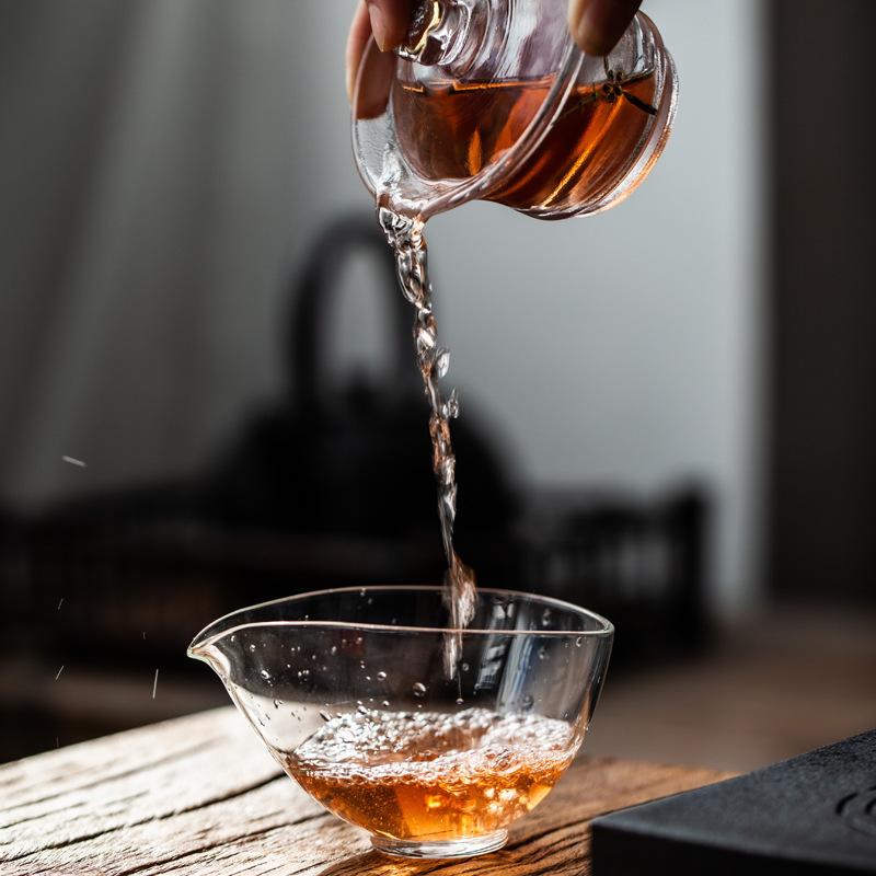 Kung Fu Tea Set Heat-resistant Glass Tea Sea Fairway Cups for Home Use Single Hand-held Tea Dispenser Male Cups