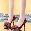 Herbst neue Schleife High Heels Damen dünner Absatz vielseitig spitz Strass einzelne Schuhe Damen rote Hochzeitsschuhe Brautschuh