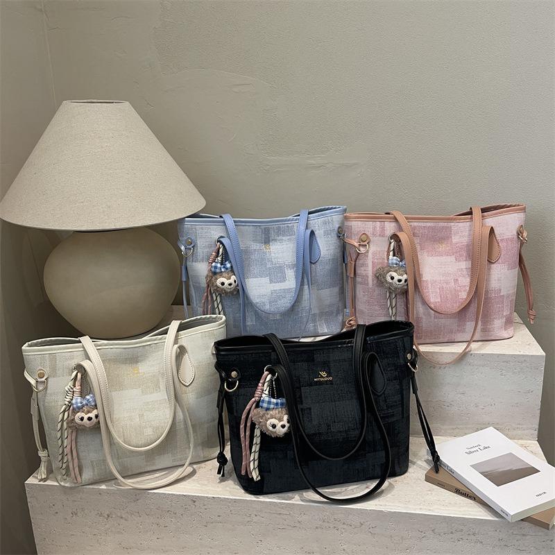 Spring Largecapacity Bag Women's New Fashion Commuter Shoulder Bag Highend Portable Tote Bucket Bag