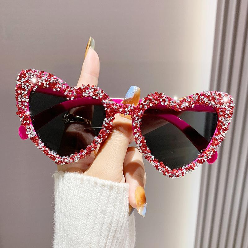 Original Peach Heart Diamond Sunglasses Female Cute Cat Eye Heart Dance Sunglasses