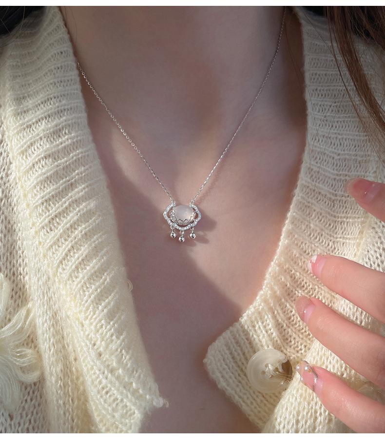 Guochao Ruyi Pendant Necklace: Women's Retro Ethnic Longevity Lock Collarbone Chain - Elegant Artistic Sweater Chain Trendy Design