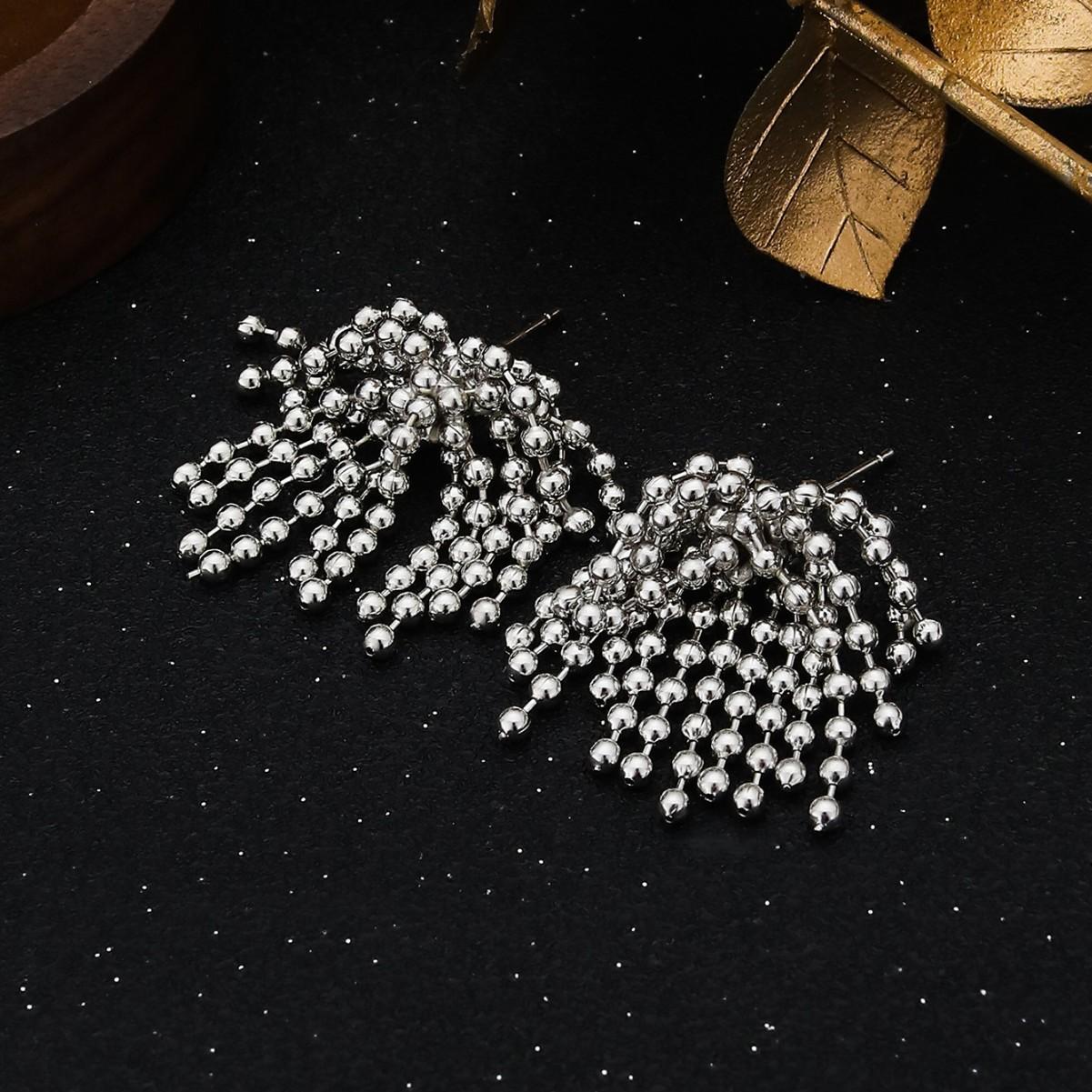 Exquisite Fireworks, Fringed Stud Earrings, High-End Wind-Sensitive Waterfall Earrings, Women S Light Luxury Niche Personalized Ear Jewelry