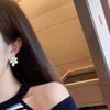 Temperament flower earrings women's niche design high-end light luxury earrings new trendy unique fashion stud earrings