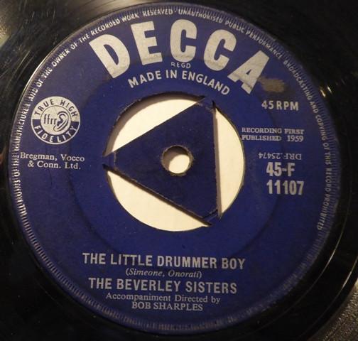 7inch Record BEVERLEY SISTERS - The Little Drummer Boy / Strawberry 45F11107 Decca 1959 UK Jazz Used