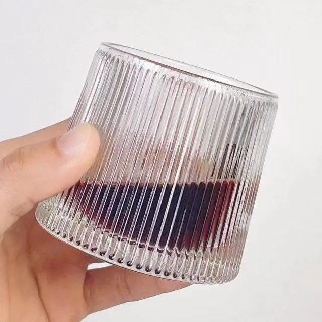Glasbeker in Koreaanse stijl Sapdrank Koffiekop Verticaal patroon Transparant Whiskyglas Handgemaakt Creatief Fancy Glas Wijnkop