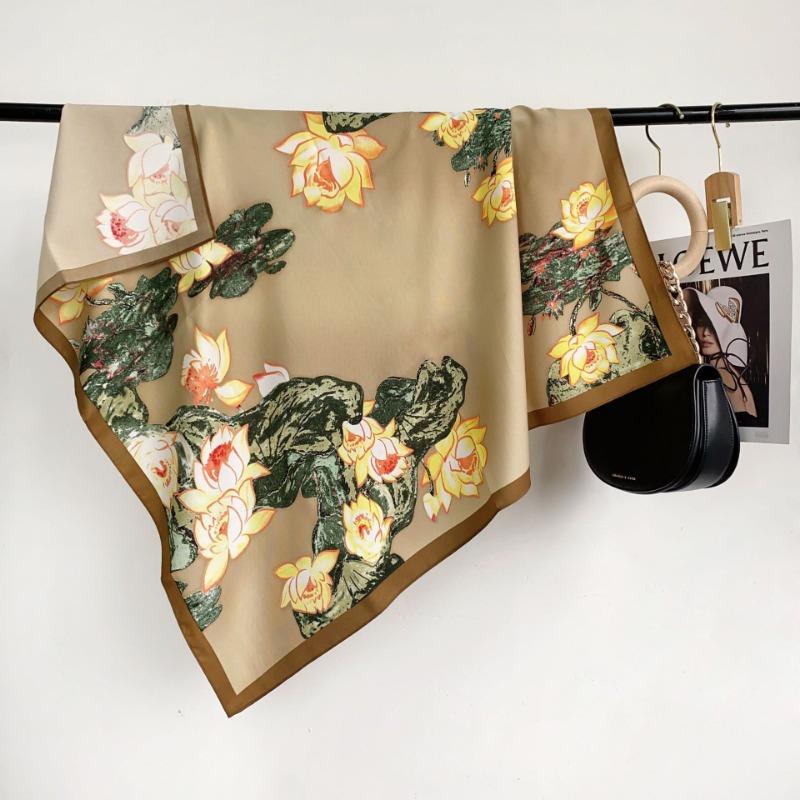 Women S Printed Square Scarf For Sun Protection And Daily Wear