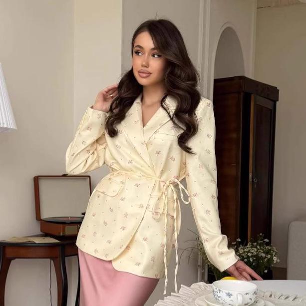 2025 Autumn Women's Tie Print Slimming Suit Jacket - European and American Style