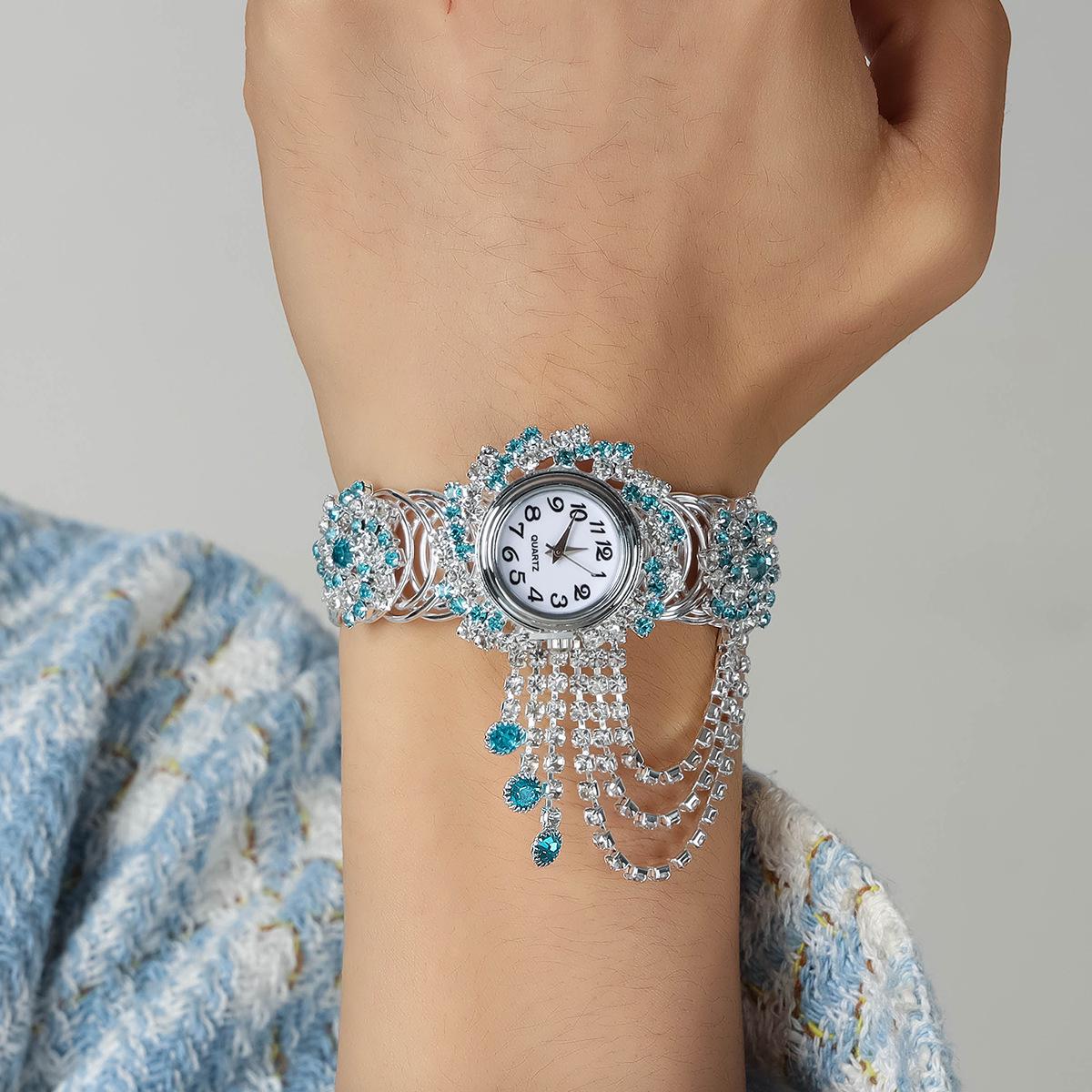 Korean Style Women s High-End Quartz Watch with Silicone Strap - Classic & Stylish Design