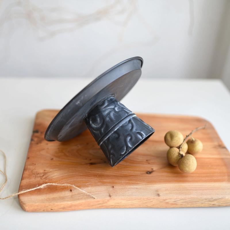 Wrought Iron Tall Tray Old Retro Gray Bread Fruit Plate Storage Tray Still Life Gourmet Photography Dessert Table