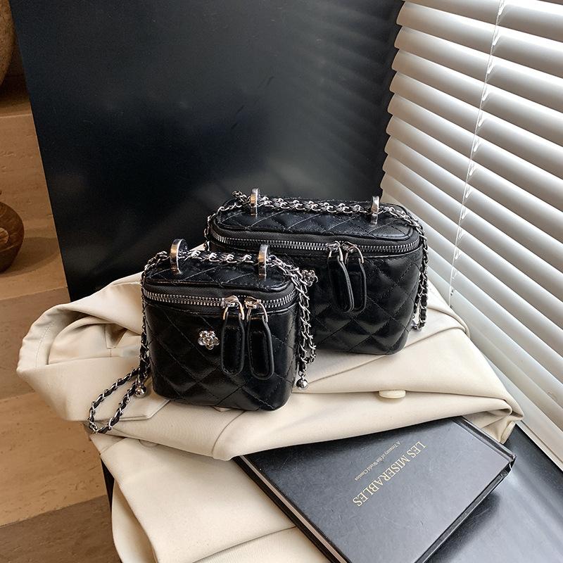 Versatile Chain Bag Women's New Fashion Casual Shoulder Messenger Bag High-end Box Small Square Bag