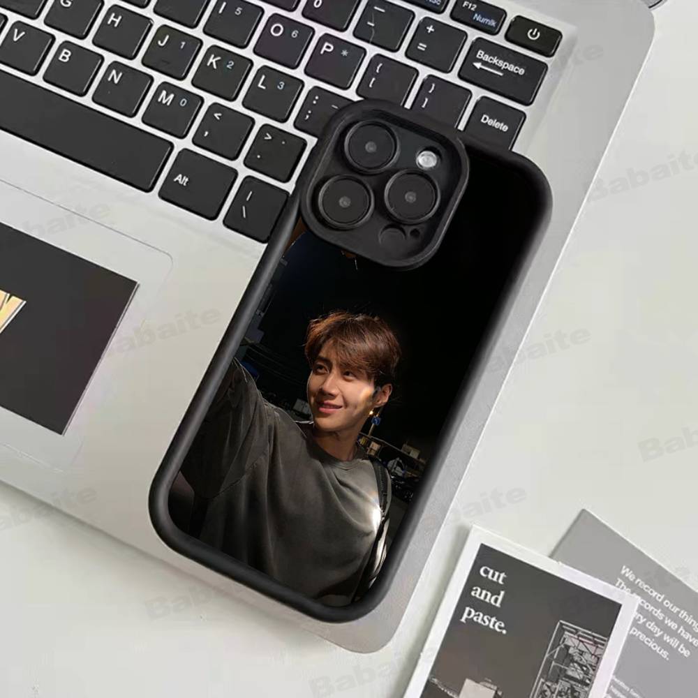 Kim Seon-ho South Korean Male Actor Phone Case For IPhone 17 16 15 13 11 12 14 Pro Max Plus Silicone Cover Shell