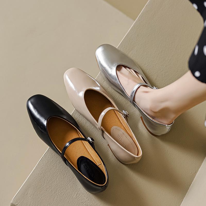 

Vintage soft leather silver Mary Jane small leather shoes women s flat bottom one word with single shoes nude black large size 39 серебряный