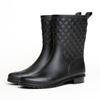 Water shoes, rubber shoes, non-slip medium tube plaid women's fashion rain shoes, warm and wear-resistant casual adult rain boots