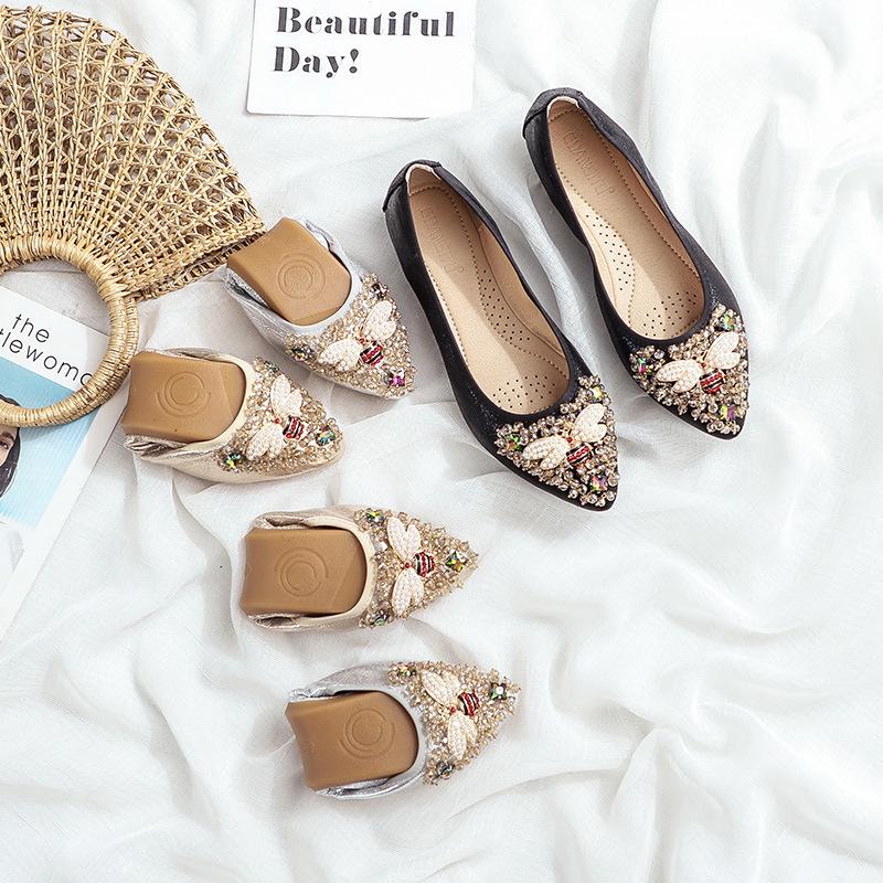 Women's Pointed Toe Rhinestone Flats - New 2026 Korean Style, Soft Leather, Versatile for All Seasons, Ideal for Work and Autumn Wear.