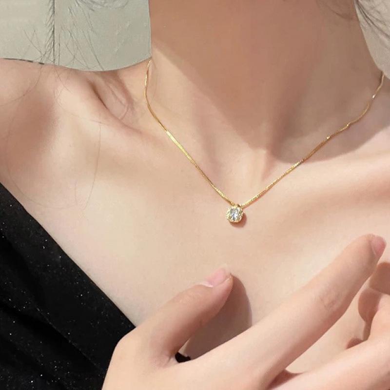 Elegante Collana con Perle d'Argento e Zaffiri - Catena per Clavicola Anti-Sbiadimento, Versatile per Donna