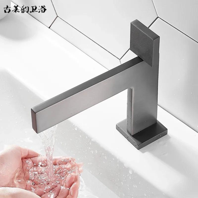 W2557 Nordic Full Copper Square Hot and Cold Basin Mixer Black / Chrome / Golden Basin Faucet Single Handle Water Tap