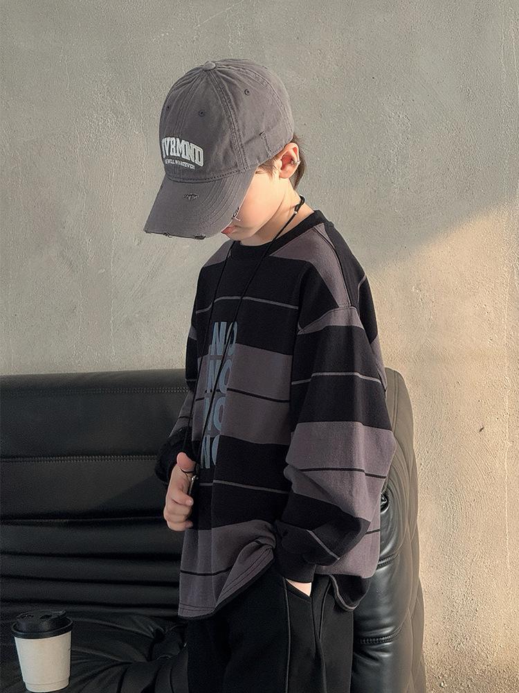 Boys’ Striped Sweatshirt: Comfortable and Stylish Autumn Wear for Big Kids, 2025 Collection