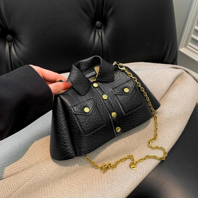 

Personality clothes rivet bag bag 2025 new Korean version fashion trend single shoulder ladies Internet celebrity crossbody small square bag pu чорний