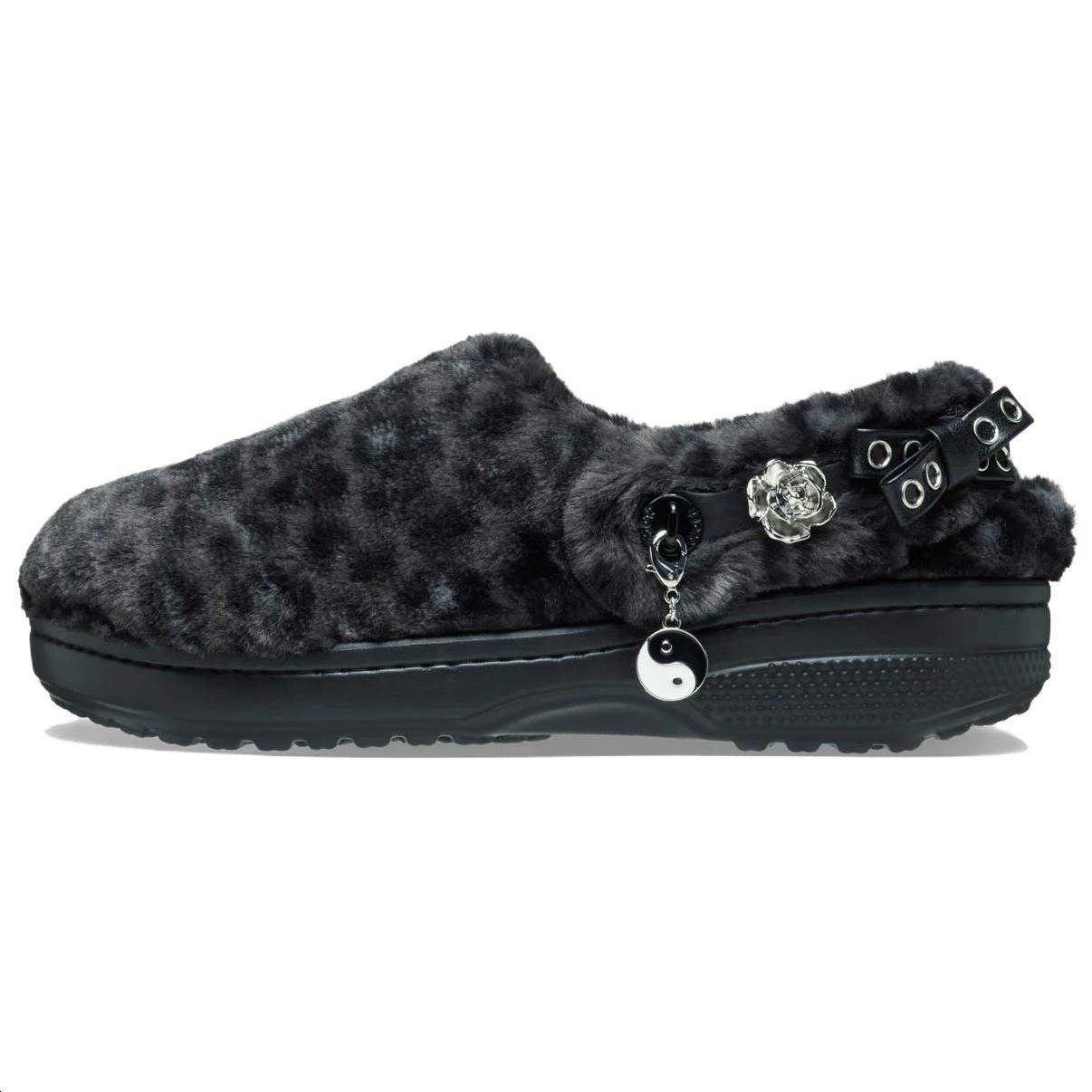 Crocs Classic Unfurgettable Clog  Black Leopard  Men s 212416-0CU EU 37-38