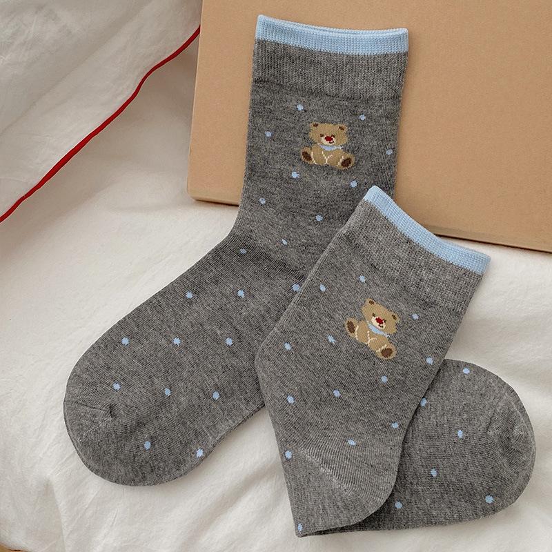 

Female Autumn New Striped Polka Dot Collocation Cartoon Bear Academy Wind Tube Stack Socks 1 pair