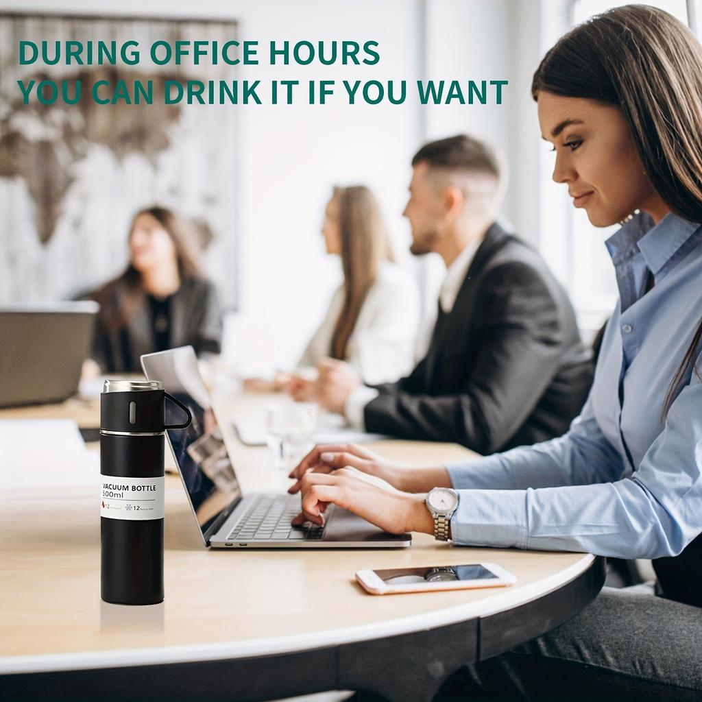 Modern Minimalist Style Large Capacity Portable Stainless Steel Vacuum Insulated Drinking Cup Equipped With A Drinking Cap