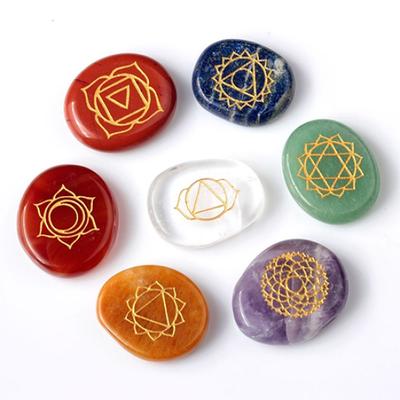 Ornamentos de cura de cristal de pedra de palma de pedra de chakra natural gravados em 7 peças