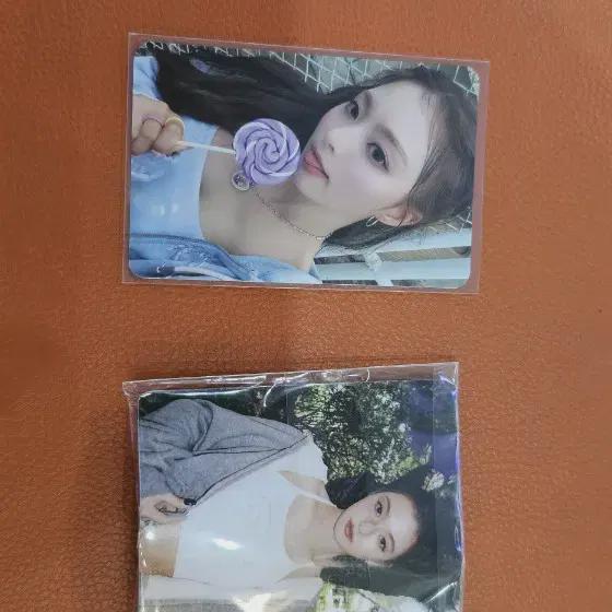 

Fromis9 Like You Better Mi Pan Ina-kyung Photocard & Badge