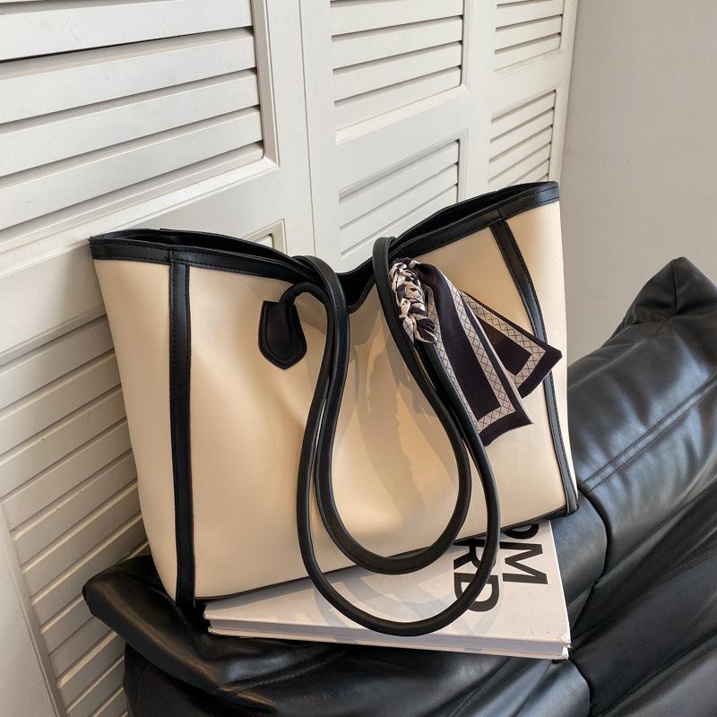 

Сумка большой вместимости женская 2025 новая модная универсальная высококлассная текстура для поездок на работу большая сумка универсальная наплечная сумка-тоут no specification