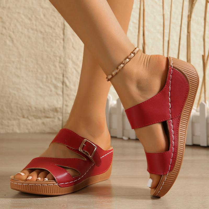 Fashion Vintage Slip On Soft Sole Wedge Heels Sandals Women Metal Buckle Decoration Slippers Women 2025 Casual Driving Beach Shoes