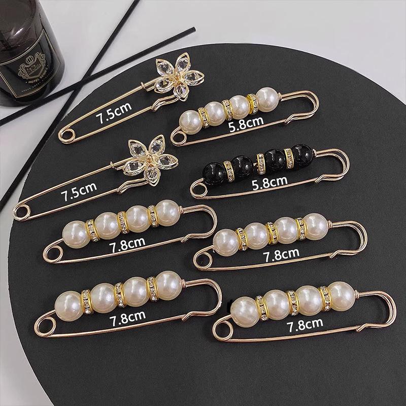 Elegant Pearl Flower Brooch for Women - Anti-Exposure Clothing Pin Accessory