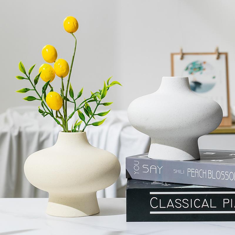 Cream Style Ceramic Vase for Home Office Decor with Hydroponic Dried Flower Arrangement Handicraft