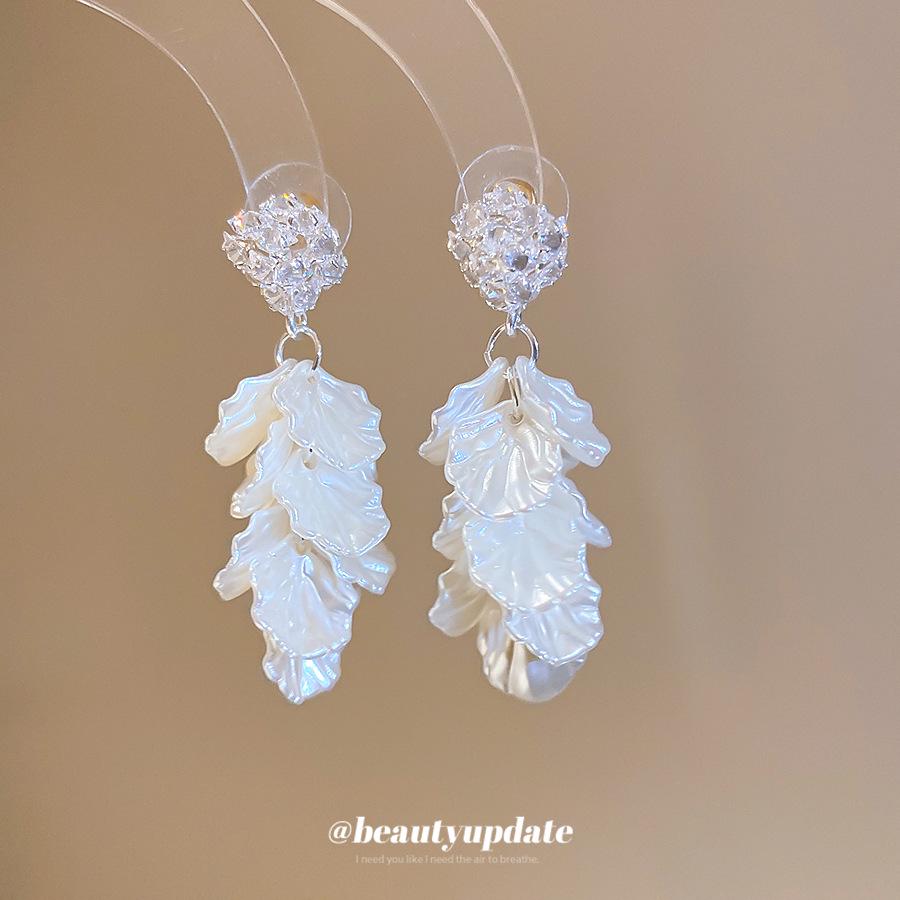 Silver Needle Zircon Pearl Petal Tassel Stud Earrings – Elegant, High-End Fashion Accessories for Women