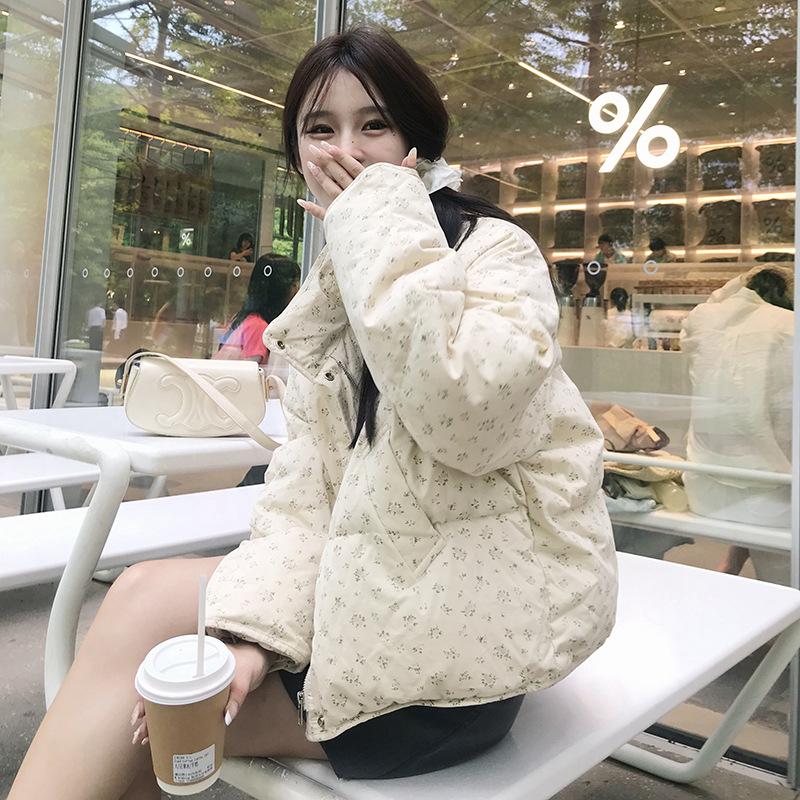 New Floral Cotton-padded Jacket New Sweet Little Stand-up Collar Milk Thick Cotton Coat.