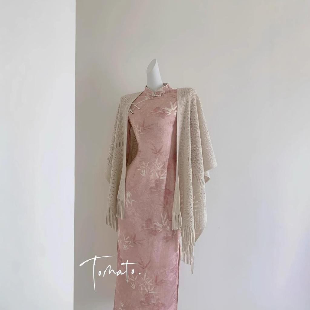 2025 New Pink Jacquard Satin Cheongsam with Large Sleeves - Young Autumn Style