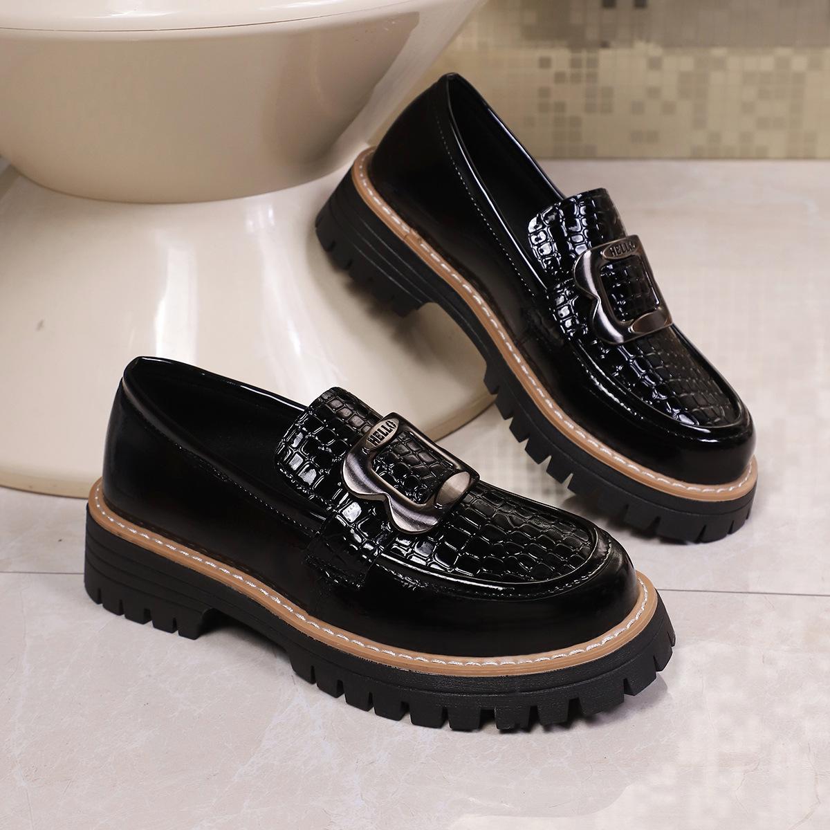 

Женские лоферы больших размеров в британском стиле с металлической пряжкой, на весну/осень Size 40 чёрный